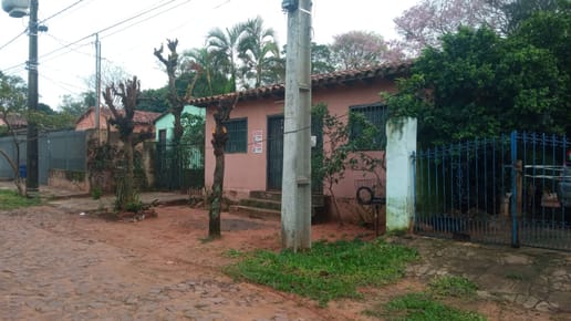 VENDO CASA A REMODELAR O REFACCIONAR EN SAN LORENZO
