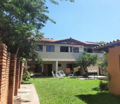 OPORTUNIDAD DE INVERSIÓN EN ASUNCIÓN – 3 PROPIEDADES EN UN MISMO TERRENO