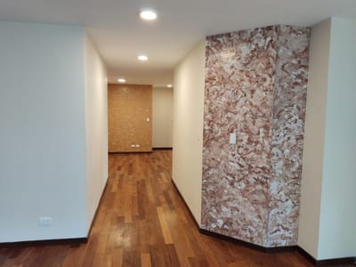 Departamento en alquiler de 3 dormitorios en Achumani