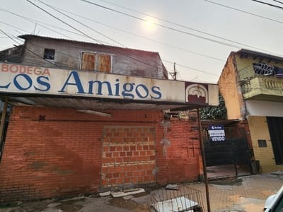 VENDO TERRENO CON CASA A DEMOLER ZONA MERCADO 4