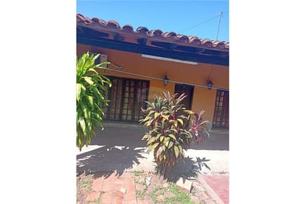 VENDO CASA EN LOMA PYTA