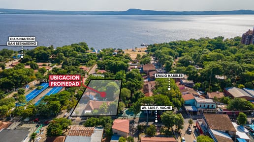 En venta propiedad  con salida a la peatonal y a Luis Vache