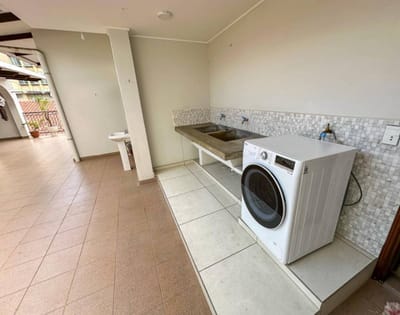 Monoambiente en alquiler con balcón en el centro de la ciudad