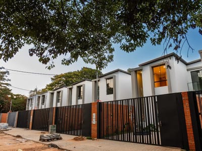 VENDO DUPLEX A ESTRENAR EN BARRIO LOMA MERLO LUQUE