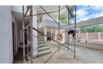 VENDO A ESTRENAR  ESPECTACULAR VIVIENDA EN LA ZONA DEL YACHT 