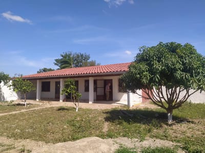 CASA EN LA ZONA ESTE DE LA CIUDAD, RETOÑO