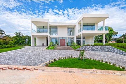 Casa De Lujo A Estrenar, Colinas Del Urubo Las Palmeras 