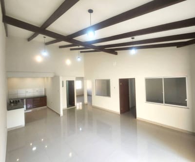 Casa en venta, zona 3 pasos al frente, 4to anillo.