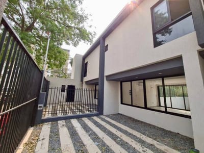 VENDO DUPLEX EN LAMBARÉ AL COSTADO DE RESIDENCIAL SANTA ROSA