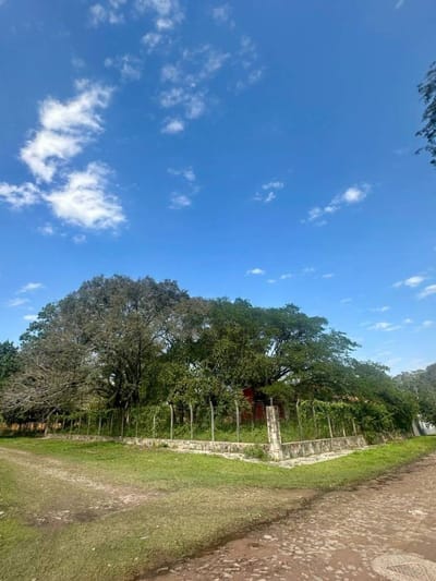VENTA DE AMPLIO TERRENO-BARRIO SANTA CLARA DE SAN BERNARDINO