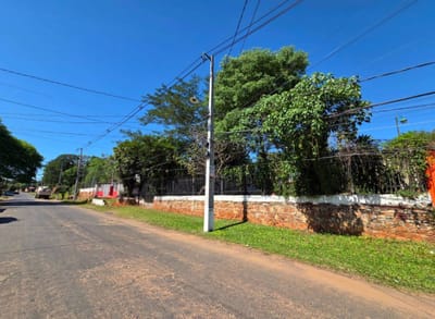 Terreno 2.798 m² sobre asfalto, San Isidro, Lambaré