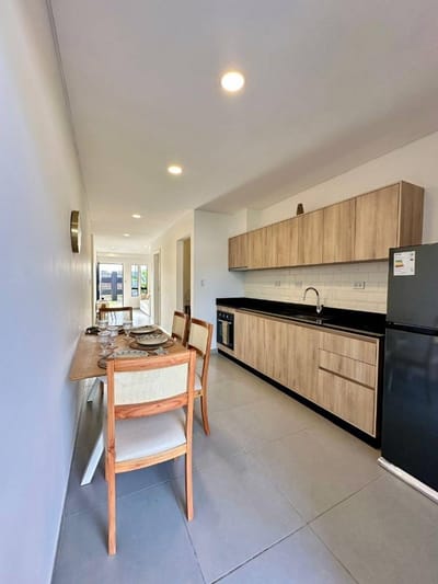 DUPLEX A ESTRENAR EN 1ER BARRIO DE LUQUE A METROS DE LA RUTA LUQUE-LIMPIO