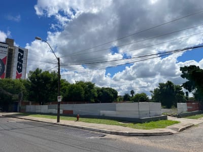  ALQUILER DE TERRENO EN BARRIO SAN JORGE. 2300 M2