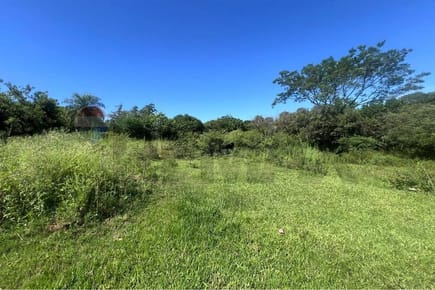VENDO AMPLIO TERRENO EN ITAUGUA - ARSENIO ERICO