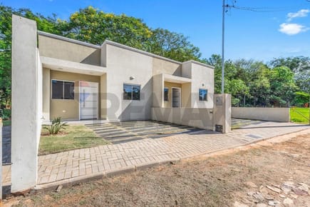 Casa Moderna de 2 Dormitorios en Venta – Luque
