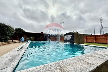 EN VENTA – HERMOSA CASA CON PISCINA EN ITÁ 