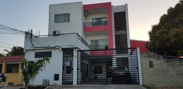 CASA DE 3 PISOS