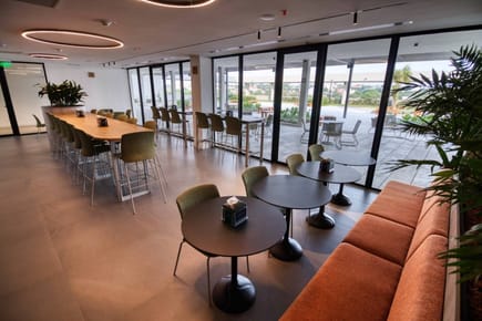 ALQUILO OFICINA CORPORATIVA EN GO TOWER BUSINESS CENTER