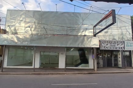 ALQUILO SALÓN COMERCIAL DE 2 PISOS EN EL CENTRO DE SAN LORENZO