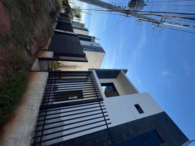 VENDO DUPLEX A ESTRENAR EN LAMBARÉ - A UNA CUADRA DE LA AV. BRUNO GUGGIARI 