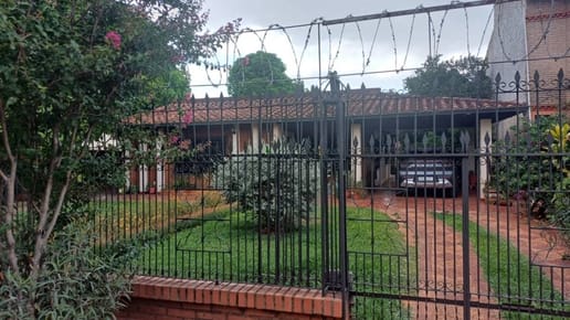 VENDO PROPIEDAD EN ESQUINA SAN LORENZO