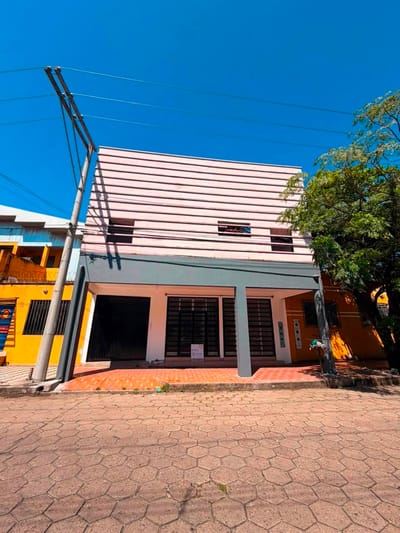 Casa Comercial En Venta - ISABEL LA CATOLICA