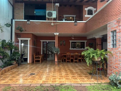 Amplia residencia 3 plantas con quincho | Virgen de la Asunc