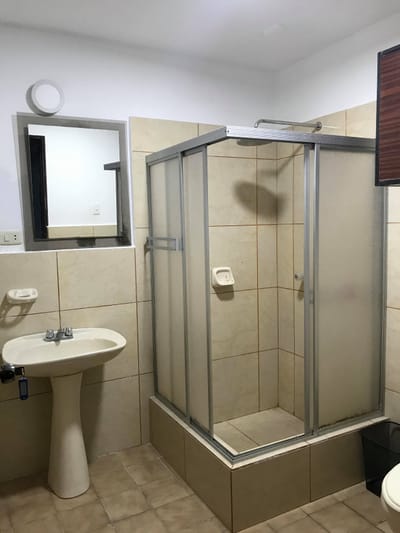 VENDO CASA AMPLIA EN ZONA INDUSTRIAL- CHORRILLOS