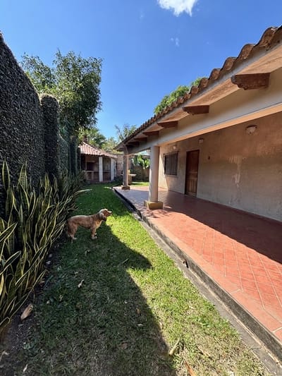 Casa en venta Barrio Petrolero zona Sur salida a dos calles 