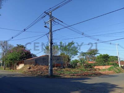 VENDO TERRENO EN ESQUINA MBOKAJATY - ÑEMBY