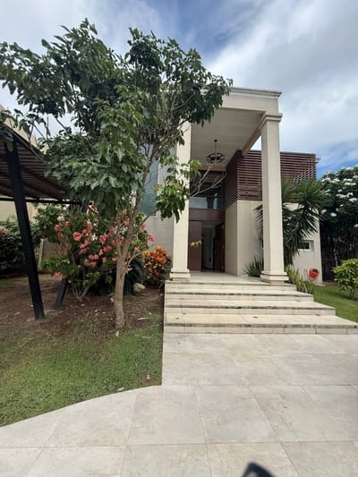 Hermosa casa moderna en Santa Cruz la Vieja 