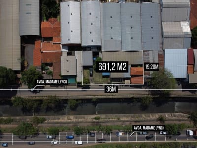 Terreno Sobre la Av. Madame Lynch