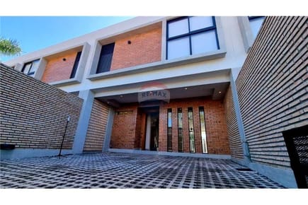 VENDO DUPLEX A ESTRENAR EN LUQUE-LOMA MERLO