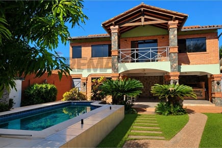 Casa en Alquiler - Limpio, Central