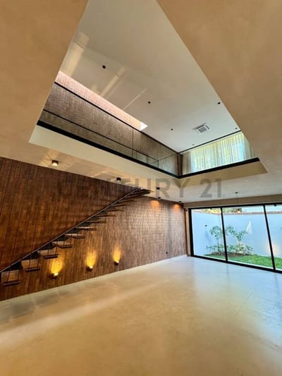 EN ALQUILER - RESIDENCIAS ST. ANNE’S, DUPLEX EN BARRIO MBOCAYATY