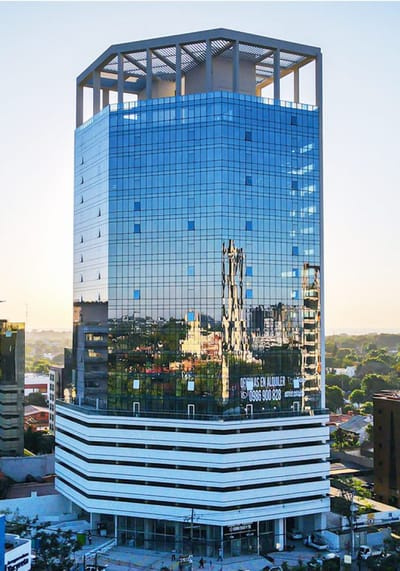VENDO OFICINA CORPORATIVA EN POZO- EDIFICIO THE PLUS BUSINESS CENTER
