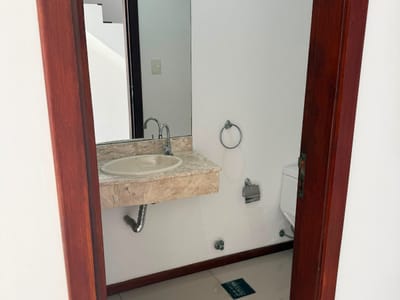 Propiedad de 3 Dormitorios con Patio y Parrilla