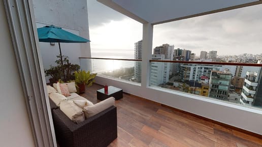 PENTHOUSE CON VISTA AL MAR EN MIRAFLORES