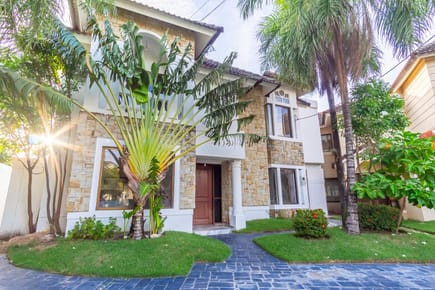 CASA AMOBLADA EN ALQUILER