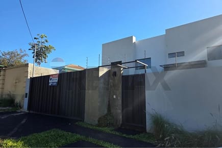 Dúplex a Estrenar en Venta en Luque | 3 Suites | Piscina | Apta para Crédito