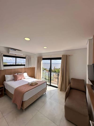 ALQUILO DEPARTAMENTO DE 3 DORMITORIOS EN PARANA BEACH, ENCARNACION, ITAPUA