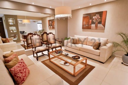 VENDO RESIDENCIA EN EL BARRIO LAS LOMAS - ASUNCION