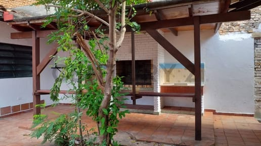 SE VENDE CASA EN SAJONIA, ZONA LA CRUCECITA
