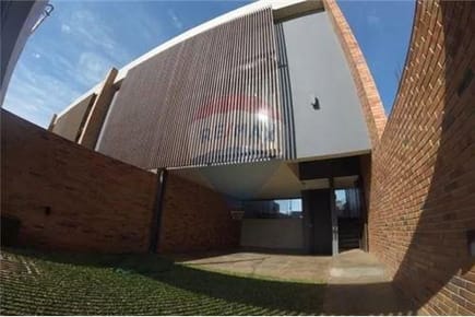 ALQUILO TRIPLEX A ESTRENAR EN LUQUE LAURELTY