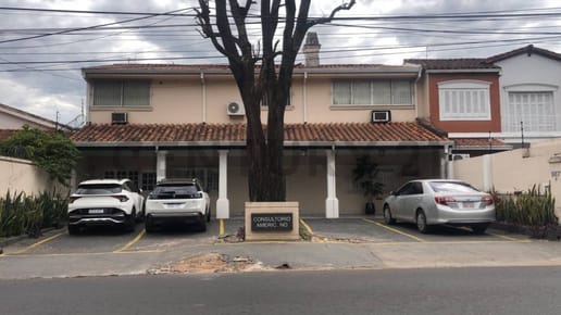 VENDO CONSULTORIO MEDICO SOBRE AVENIDA ESPAÑA 