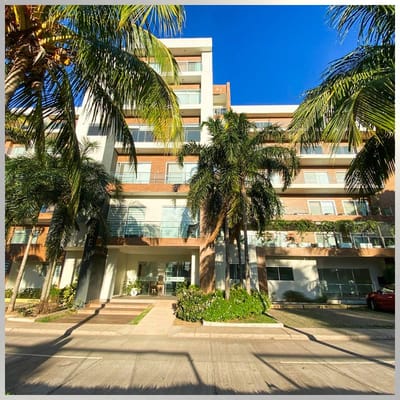 DUPLEX DE 4 DORMITORIOS EN CONDOMINIO CIUDAD JARDIN