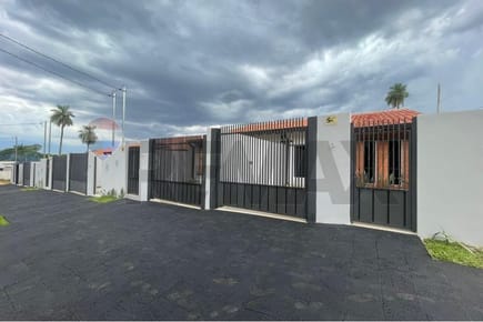 VENDO CASA ECONOMICA EN LUQUE CHE ROGA PORA