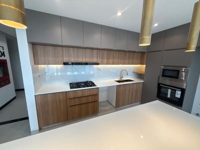 DEPARTAMENTO DE LUJO EN VENTA EN EQUIPETROL 3 HABITACIONES EN SUITE