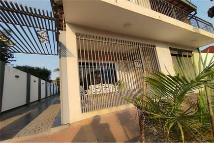 RESIDENCIA EN VENTA – FERNANDO DE LA MORA | BARRIO ITA KA’AGUY / SANTA CATALINA 