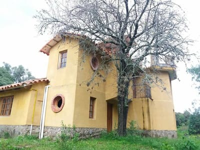 TERRENO MAS UNA CASA EN COIMATA